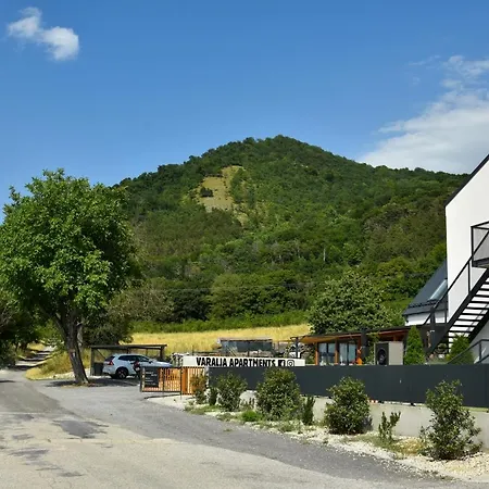 Varalja Appart hôtel *